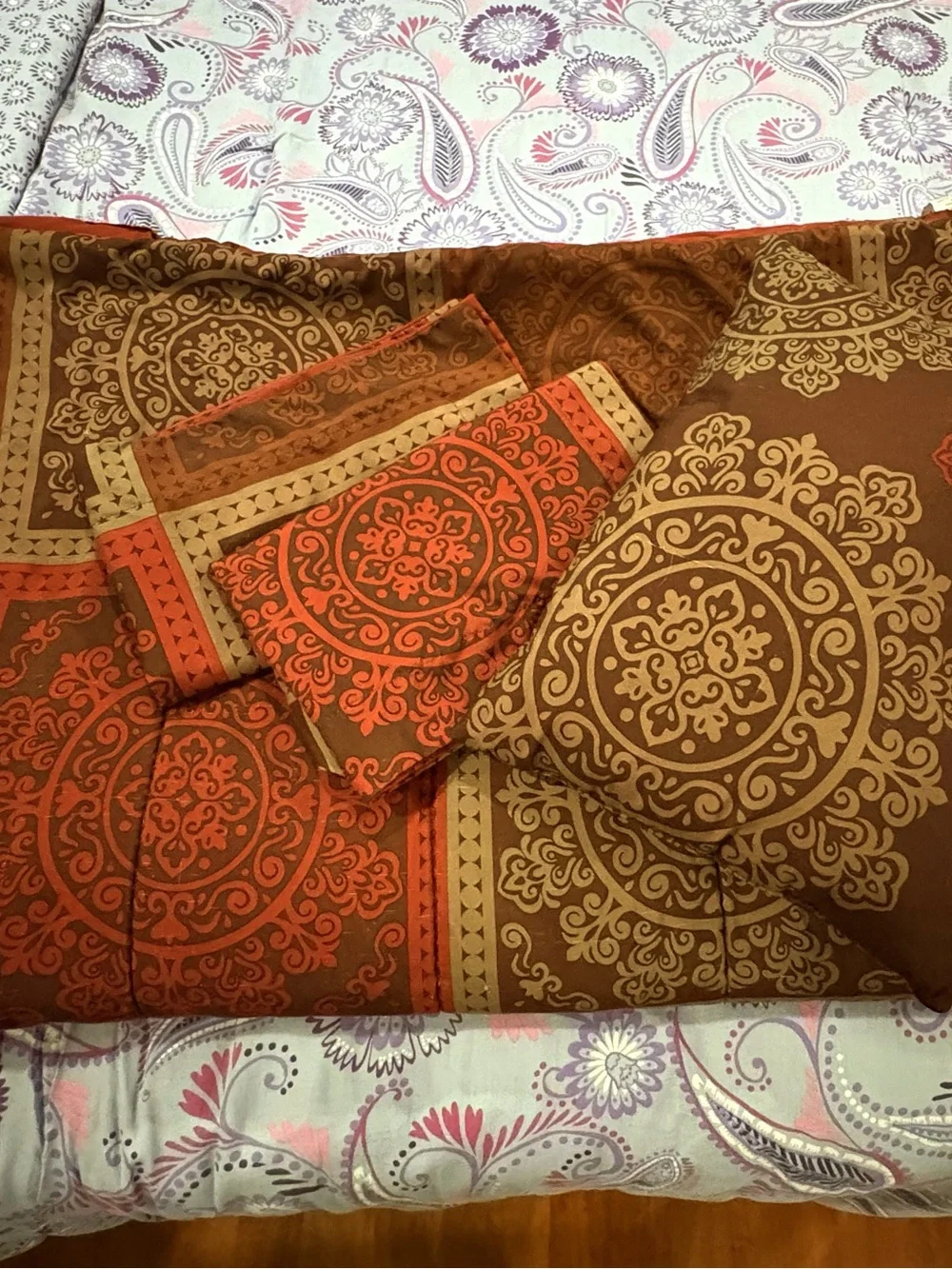 Mainstays Comforter Set Full  Maroon, Tan and Brown Shams & Pillow